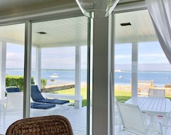 Cijela kuća/apartman New Listing -gorgeous Waterfront House In Black Point Beach (East Lyme, Sjedinjene Američke Države)