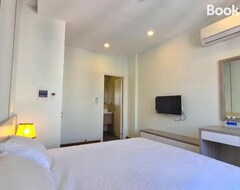 Khách sạn Beach White Hotel (An Thới, Việt Nam)