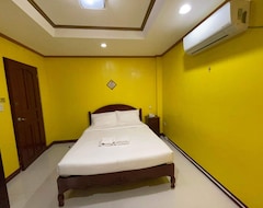 Khách sạn Oyo 926 Casa Venicia Caticlan (Balabag, Philippines)