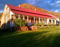 Toàn bộ căn nhà/căn hộ Historic Log Ranch House Joining 1000'S Of Acres Of Public Land (Savery, Hoa Kỳ)