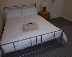 Khách sạn Home From Home 4 Bedroom Apartment Nottingham City (Nottingham, Vương quốc Anh)