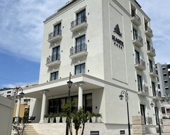 Khách sạn Seaside Hotel (Vlorë, Albania)