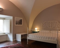 Pansiyon Residenza Cavour (Acireale, İtalya)