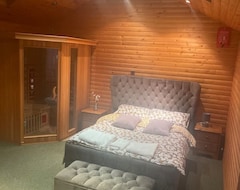 Toàn bộ căn nhà/căn hộ Luxury En-suite Cabin With Sauna In Grays, Thurrock Close To Station And Shops (Grays, Vương quốc Anh)