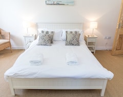 Casa/apartamento entero Lovely 3 Bed / 3 Bath Modificada Granero con el uso de piscina cubierta, sauna, Pista de tenis, (Harleston, Reino Unido)
