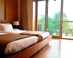 Khách sạn Hantan River Spa Hotel (Cheorwon, Hàn Quốc)