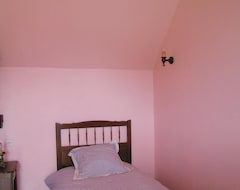 Cijela kuća/apartman 3 Bedroom Accommodation In Quemper GuÉzÉnnec (Quemper-Guézennec, Francuska)