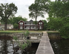 Hele huset/lejligheden Fully Furnished Upstairs ,3 Bedroom, 2 Bath, Equipped Kitchen, Private Pier. (Lake Waccamaw, USA)