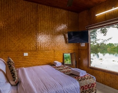 Resort Warmth Lake Haven (Alappuzha, Hindistan)