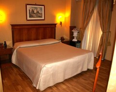 Hotel Luxury Rooms H 2000 Roma (Rim, Italija)