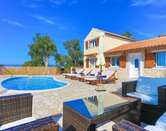 Khách sạn Villa Isavros, Privacy, Amazing Views, Lovely Pool, Sunsets (Gaios, Hy Lạp)