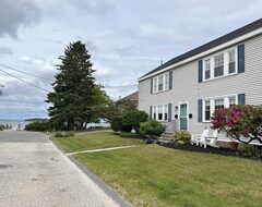 Hele huset/lejligheden Steps To Willard Beach! Amazing Location Within 5-7 Minutes To Portland. (South Portland, USA)