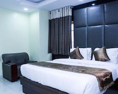 Khách sạn Six Diamond Hotel (Ikeja, Nigeria)