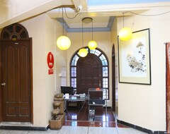 Khách sạn OYO 10356 Hotel Nachiappa Adyar Inn (Chennai, Ấn Độ)