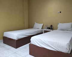 Oyo 93411 Syariah Hotel Tomborang (Mamuju, Indonezija)