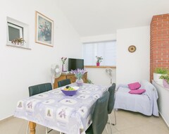 Toàn bộ căn nhà/căn hộ 3 Bedroom Accommodation In Labin (Belica, Croatia)