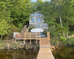 Casa/apartamento entero Stunning Lakeview Waterfront Cottage (Clayton, Canadá)