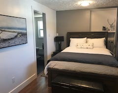 Toàn bộ căn nhà/căn hộ Gorgeous Views, Full En-suites In All Bedrooms, Fully Updated (Vernon, Canada)
