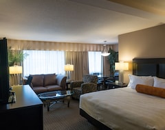 Khách sạn Monarch Hotel & Conference Center (Clackamas, Hoa Kỳ)