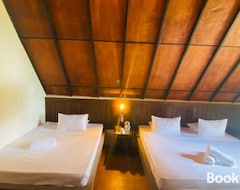 Hotel Deduru Cabana Nature Resort (Kurunegala, Sri Lanka)