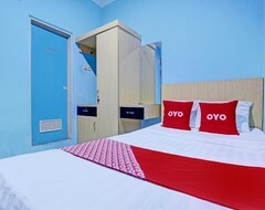 Hotel OYO 93209 Guest House Cemara 3 (Tegal, Indonesien)