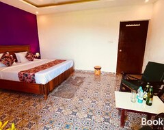Royal Hill Hotel And Resort By Wb (Candolim, Indija)