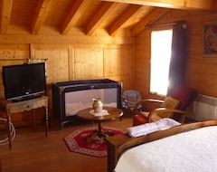 Koko talo/asunto Independent Wooden Chalet -See Slopes-2 Garages In St. Vs. -Internet Wifi-Isola 2000 (Isola 2000, Ranska)