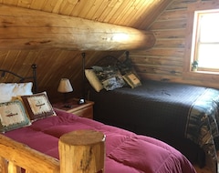 Entire House / Apartment Come Stay In Our Beautiful Cabin Sitting On The Banks Of The Big Hole River (Wisdom, USA)