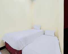 Hotel Oyo Life 92546 Kost Merah Bojongsoang (Soreang, Indonezija)