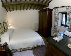 Tüm Ev/Apart Daire Fonte Vecchia Medieval Farmhouse For 8 Guests With Lovely Private Pool (Cortona, İtalya)