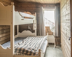 Toàn bộ căn nhà/căn hộ 4 Bedroom Accommodation In Kvinesdal (Kvinesdal, Na Uy)