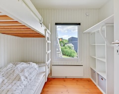 Koko talo/asunto Family-Friendly Holiday Home With A Panoramic View Of The Aabenraa Fjord (Aabenraa, Tanska)