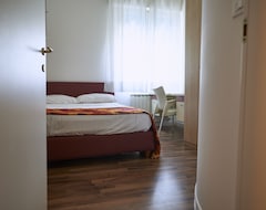 Tüm Ev/Apart Daire Spazioso Appartamento A 30 Metri Dal Mare (via Bafile) E Vicino Piazza Mazzini (Lido di Jesolo, İtalya)
