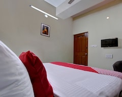 Hotel OYO 27781 Sri Sai Comforts (Nelamangala, India)