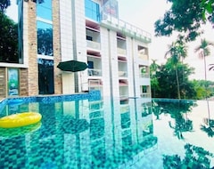 Khách sạn Beach Queen Resort (Feni, Bangladesh)