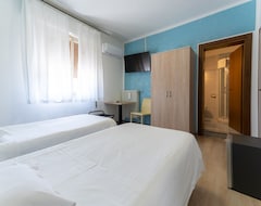 Khách sạn Hotel Benaco Mavras (Peschiera del Garda, Ý)