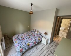 Cijela kuća/apartman Grange Rénovée Pour 8 Personnes à Moins De 25 Minutes Des Plages (Saint-Laurent-Médoc, Francuska)