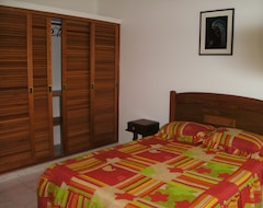 Entire House / Apartment Apt. Med Komfort Er Her I Pitangueiras - GuarujÁ- Sp (Guarujá, Brazil)