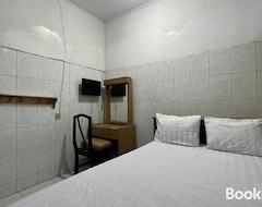 Khách sạn Oyo 93406 Pondok Bulo Ugi Syariah (Pinrang, Indonesia)