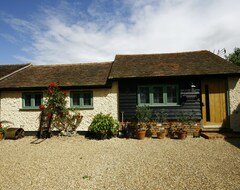 Toàn bộ căn nhà/căn hộ Cottage With Private Terrace, Garden Views Set In A Pretty Courtyard (Wingham, Vương quốc Anh)