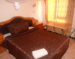 Hotel Wane Guest Lodge (Livingstone, Zambia)