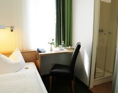 Khách sạn Hotel Zur Traube (Velbert, Đức)