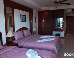 Khách sạn Aksarai Hotel (Phuket, Thái Lan)