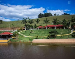 Koko talo/asunto Bom Jardim Farm (São Francisco do Glória, Brasilia)