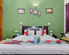 Hotel FabExpress Royal Ashray Sector 43 (Noida, India)