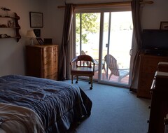 Tüm Ev/Apart Daire Waterfront Winnipesaukee Lake House with Dock, Deck and Views (Moultonborough, ABD)