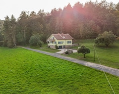 Hele huset/lejligheden Enjoy A Relaxing Break Close To Nature In This Fantastically Located Vacation Home. (Wartenberg, Tyskland)