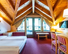 Ambiez Residencehotel (Madonna di Campiglio, Italy)