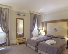 Hotel Villa Dei Tigli, Liberty resort 920 (Rodigo, Italy)