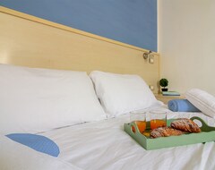 Pansion Athena Rooms - Bedrooms Near Dallara Stadium (Bologna, Italija)